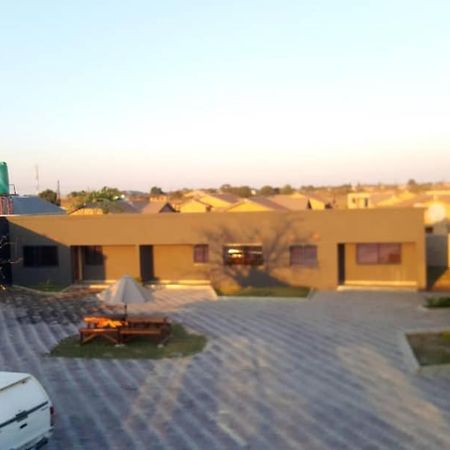 Legends Executive Lodge Choma 外观 照片