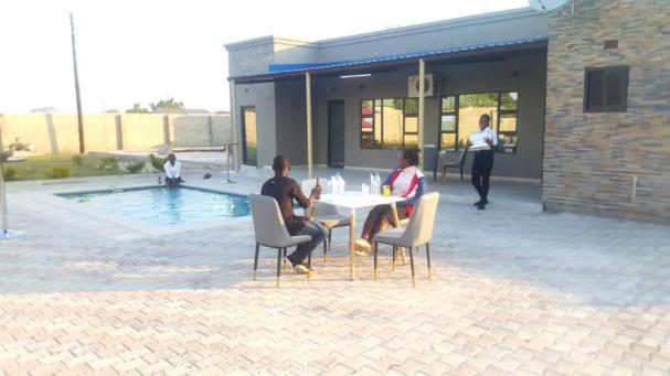 Legends Executive Lodge Choma 外观 照片